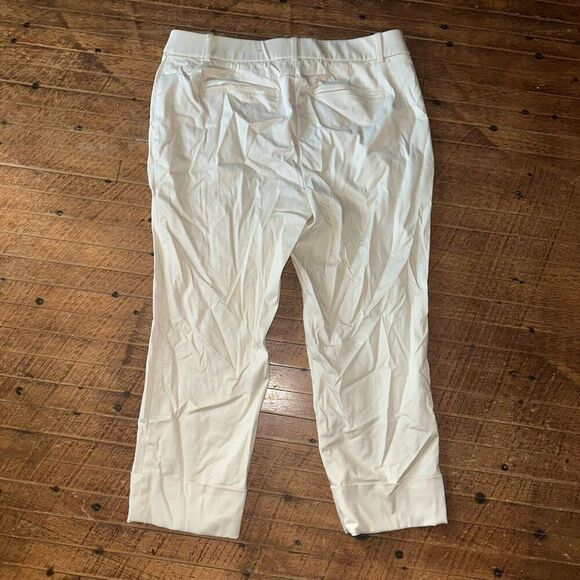 Chico’s tan classic cream petite cropped 1.5/10 slacks - Picture 3 of 3